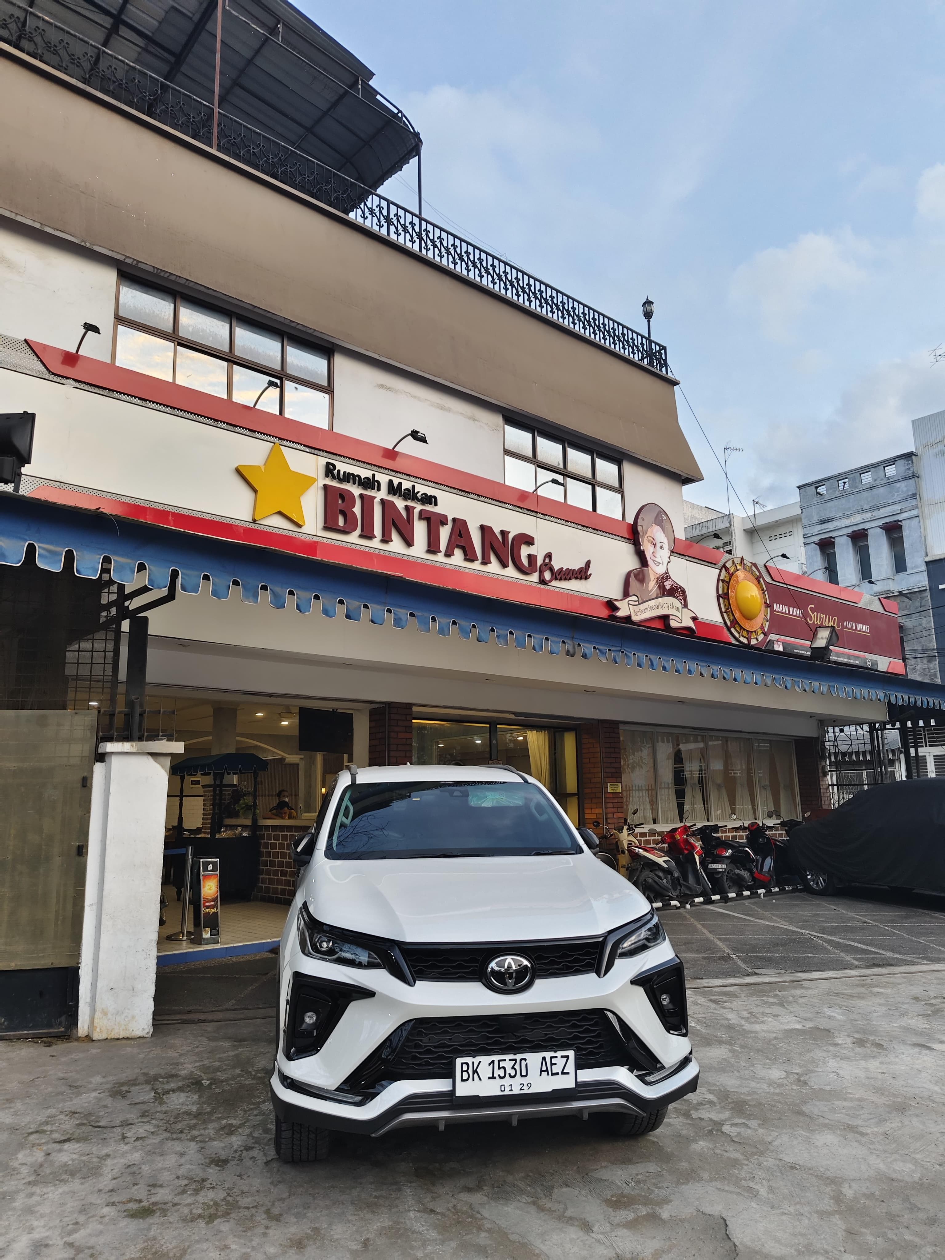 Tampilan samping stylish Mitsubishi Xpander