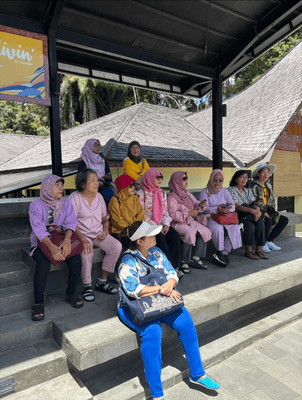 Berwisata ke Masjid Raya Al-Mashun Medan yang megah