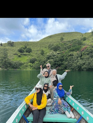 Perjalanan ke Pulau Samosir dengan mobil nyaman